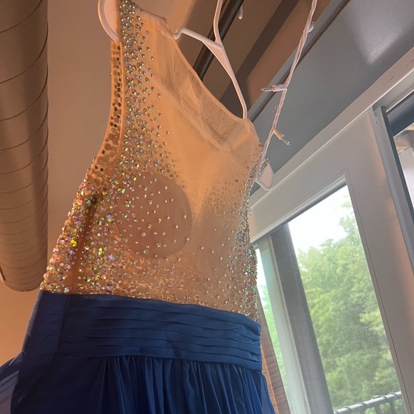 Prom Dress - Picture 3 of 4